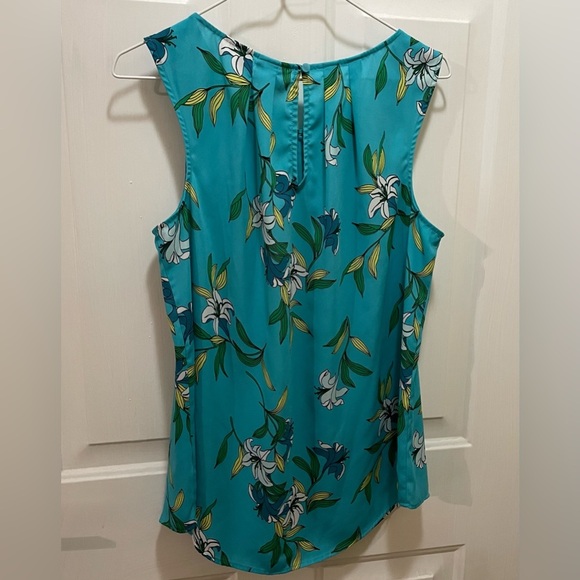 Worthington Blue Pleated Sleeveless Tank Top - Picture 2 of 8